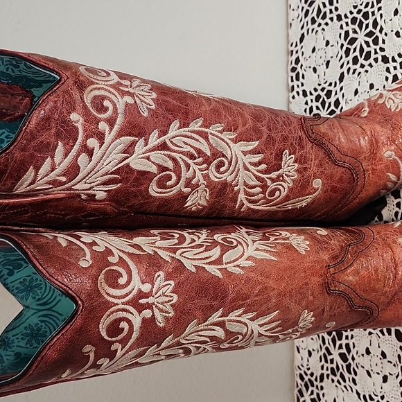 Corral Women's Distressed Leather Boots Size 9 Intricate Floral Embroidery - Picture 3 of 16